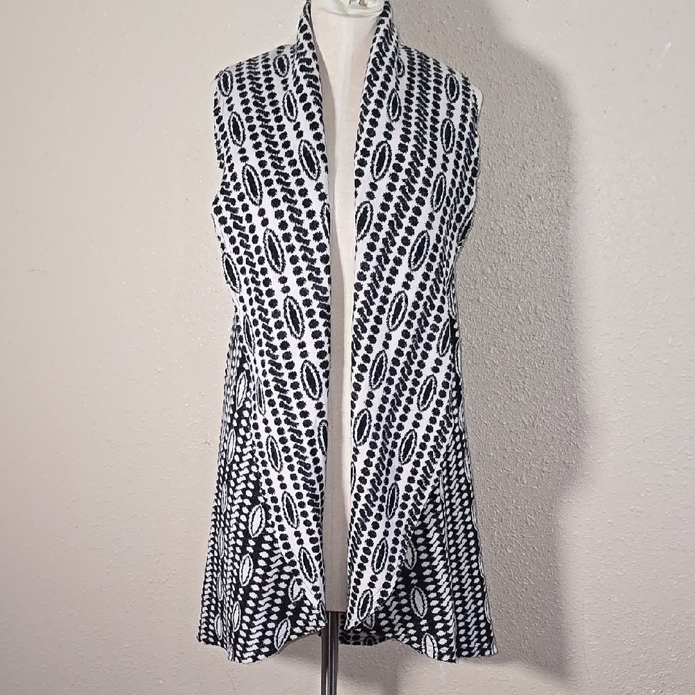 Moth Black and White Patterned Sleeveless Cardigan